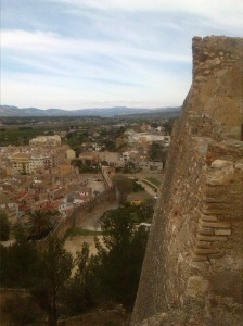 Vista d'un tram de les muralles de Tortosa
